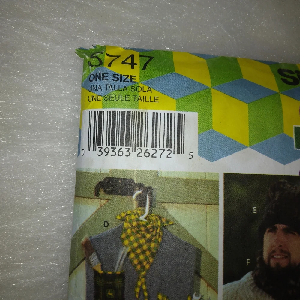 SIMPLICITY 5747 Accessories for Men and more